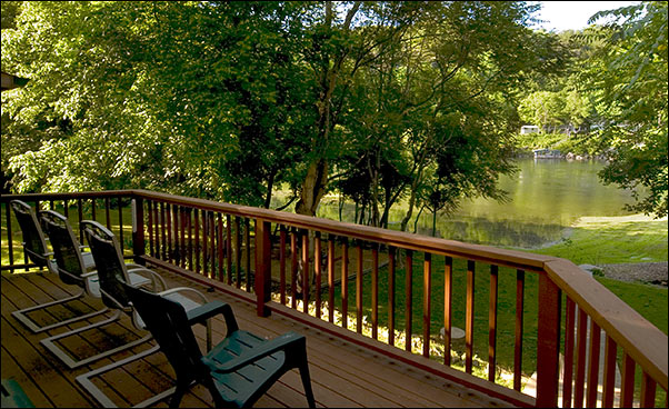 Ashley's Retreat river view deck