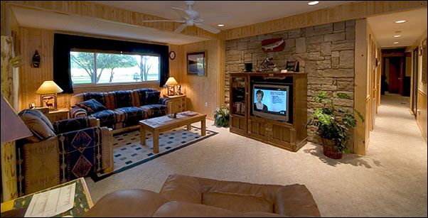 Ashley's Retreat living room